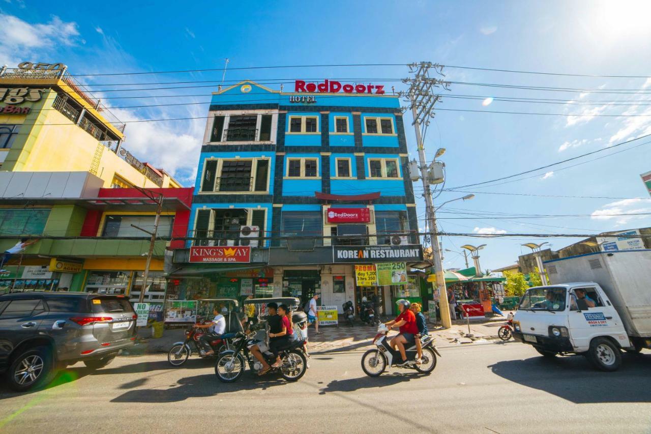 Reddoorz @ Fields Avenue Angeles City Exterior photo